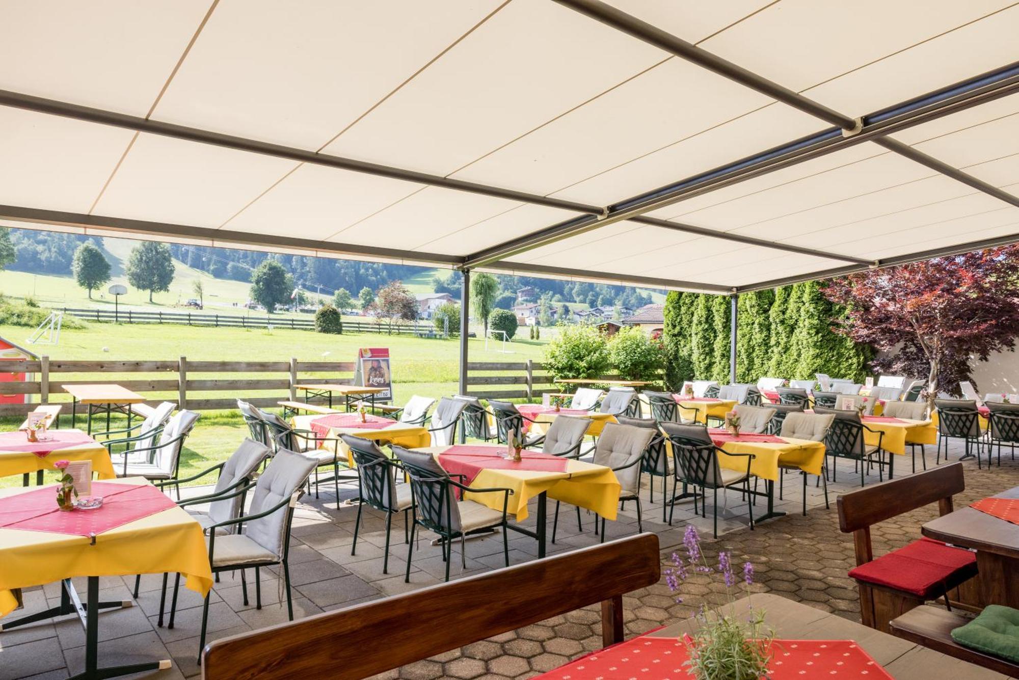 Hotel Alpenhof ヴェステンドルフ エクステリア 写真